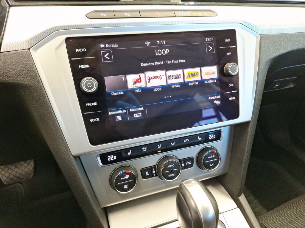 Volkswagen Passat 2018 Valkoinen