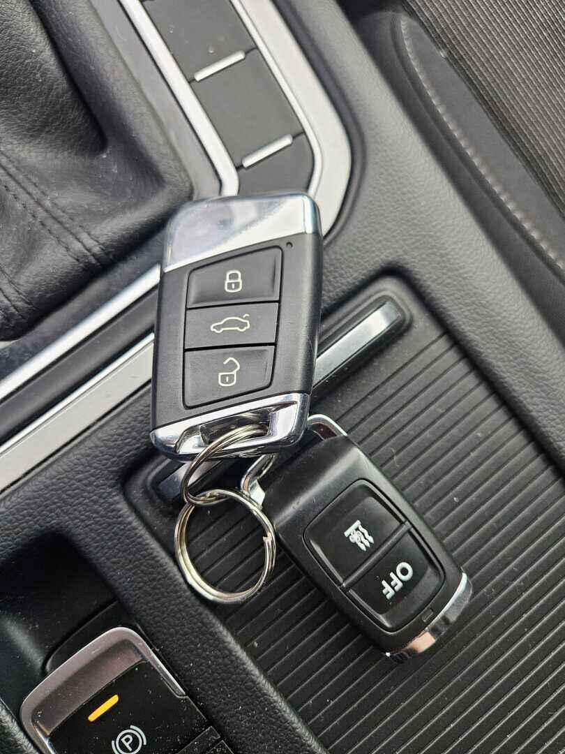 Volkswagen Passat 2018 Valkoinen