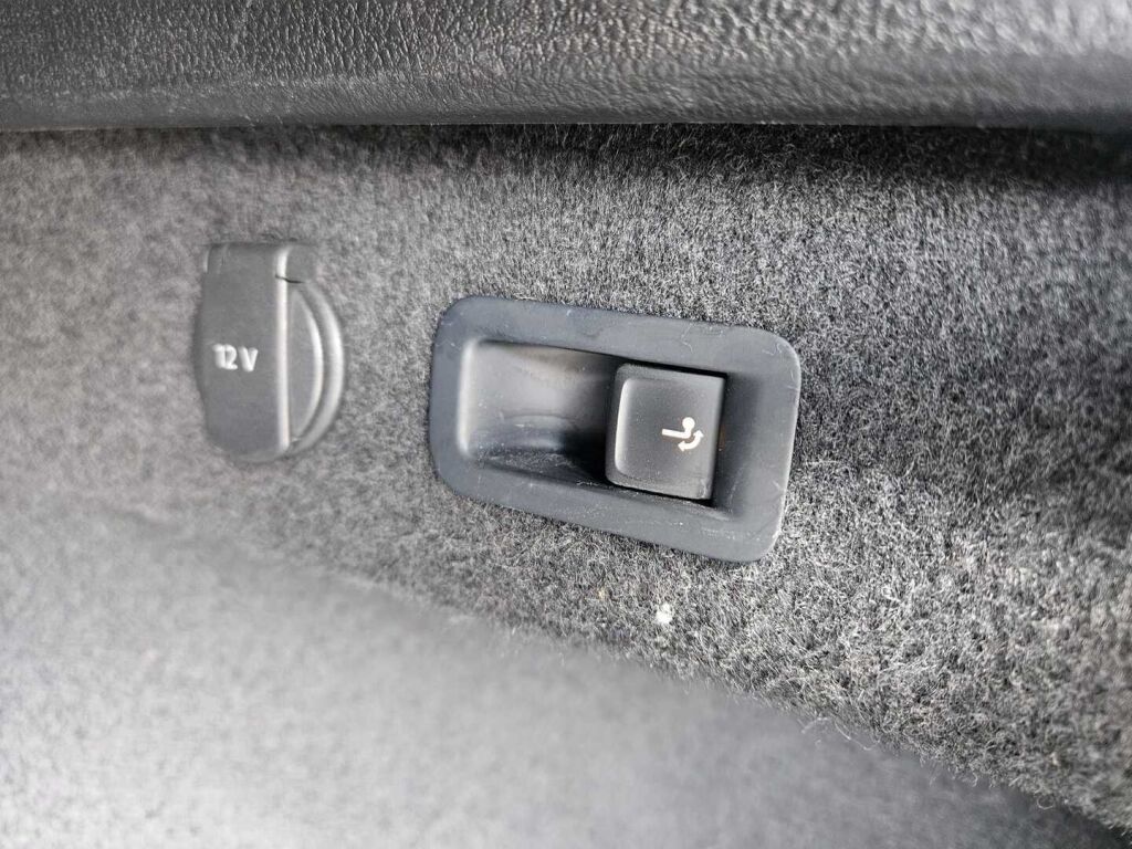 Volkswagen Passat 2018 Valkoinen