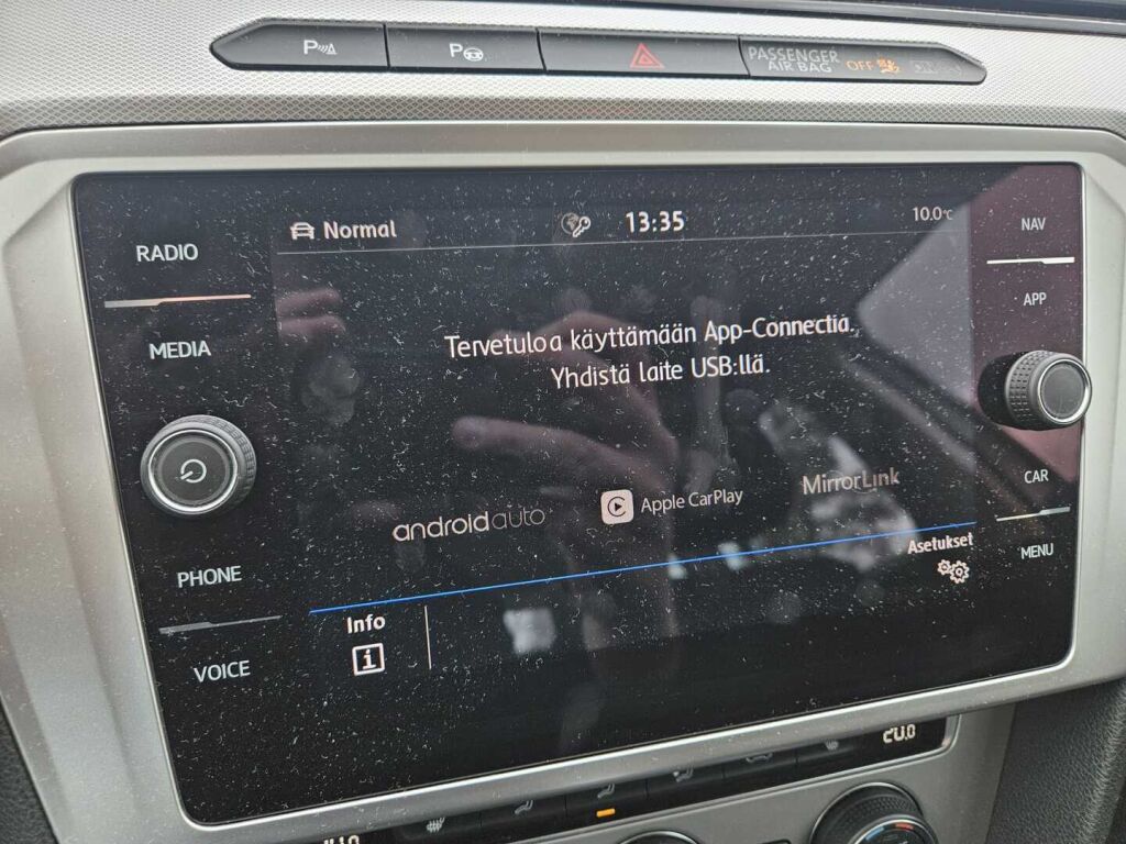 Volkswagen Passat 2018 Valkoinen