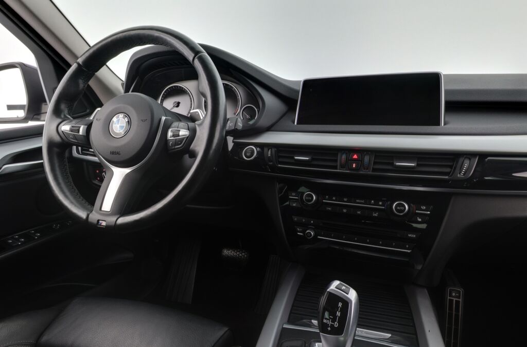 BMW X5 2018 Sininen