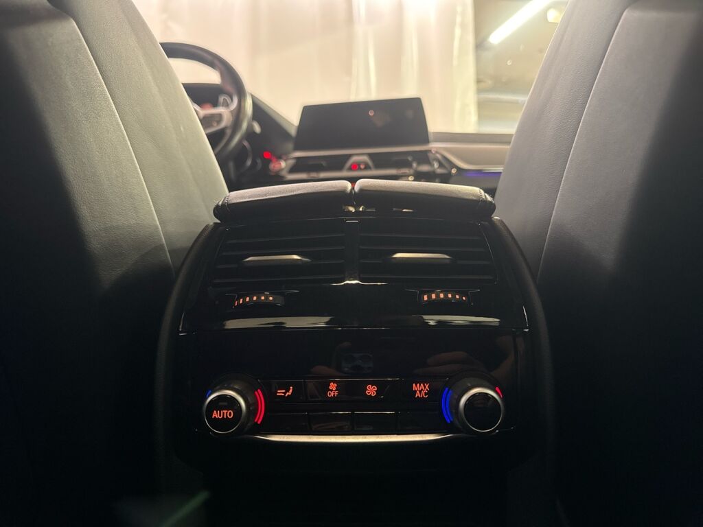 BMW M5 2018 Valkoinen