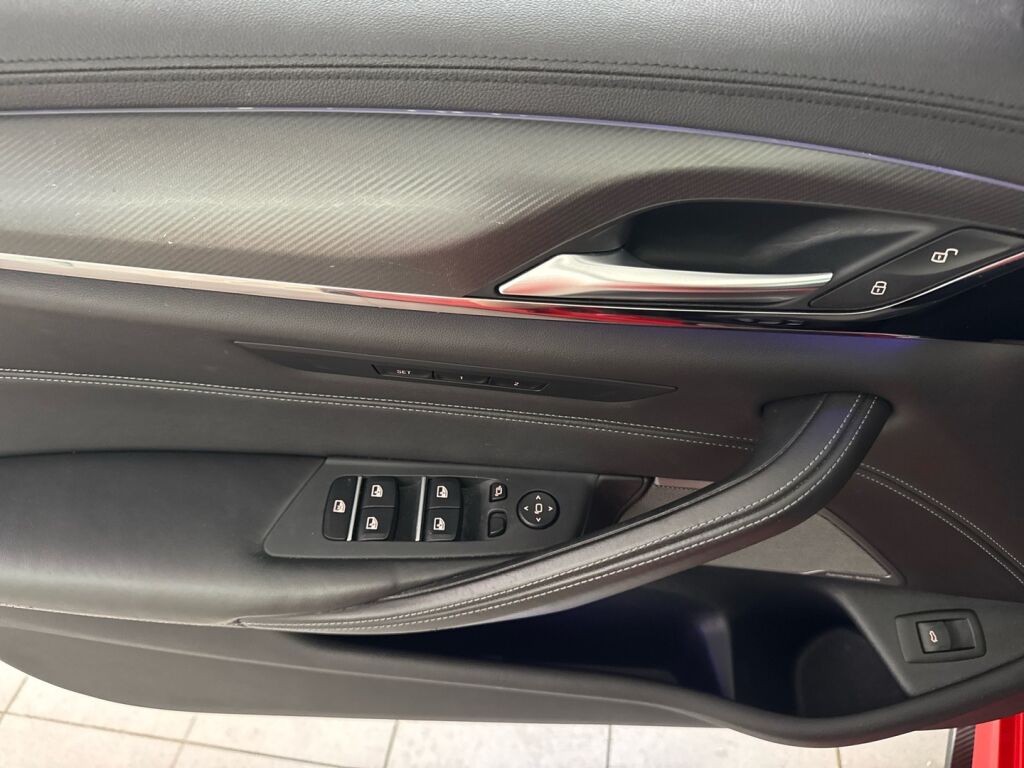 BMW M5 2018 Valkoinen