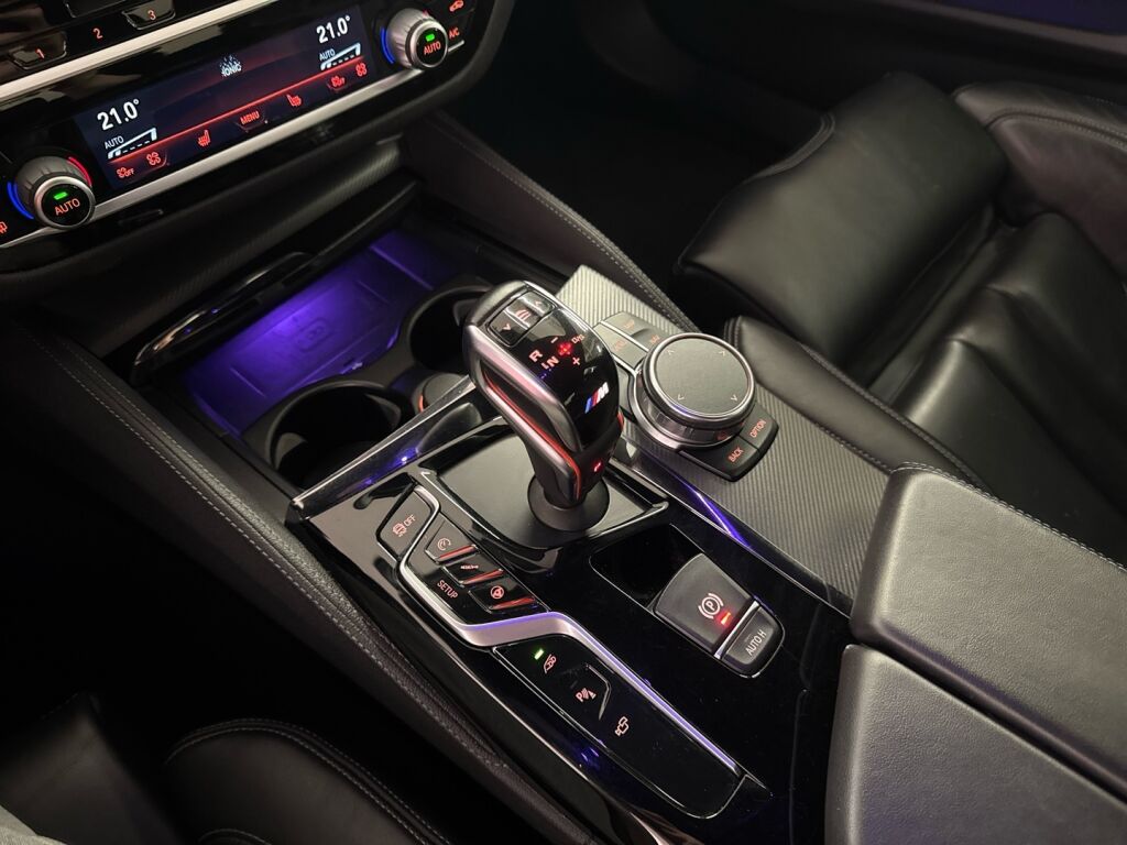 BMW M5 2018 Valkoinen