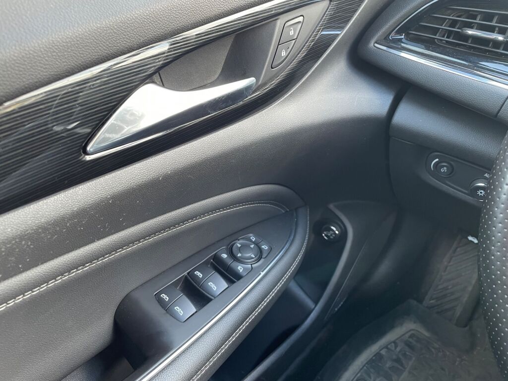 Opel Insignia 2018 Valkoinen