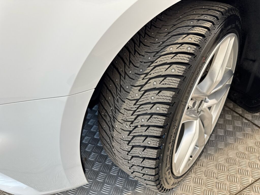 Audi A4 2018 Valkoinen