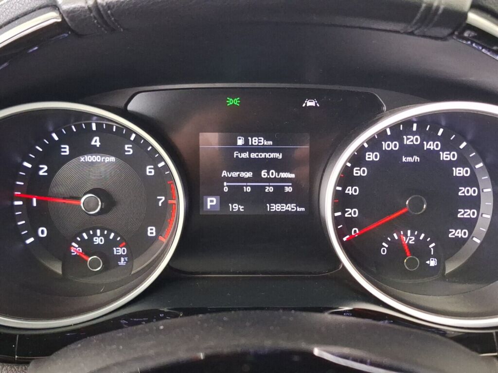 Kia Ceed 2018 Ruskea (beige)