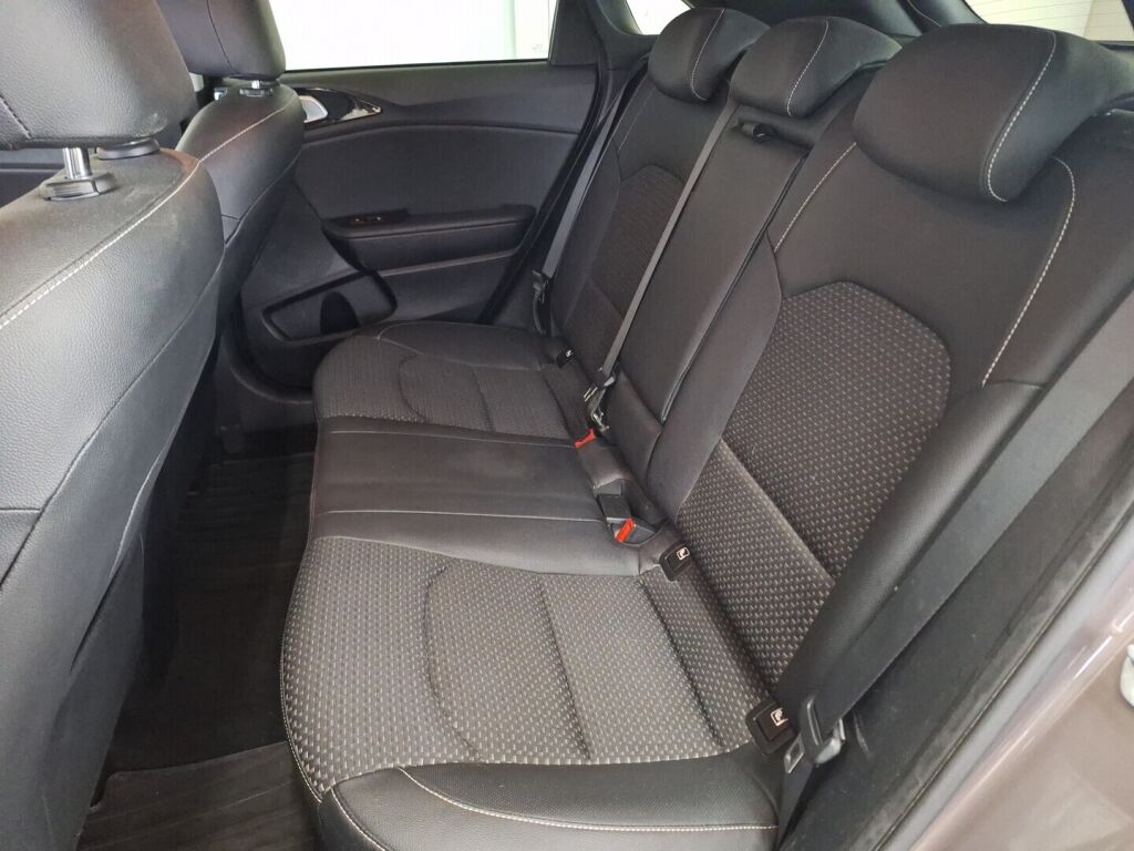 Kia Ceed 2018 Ruskea (beige)