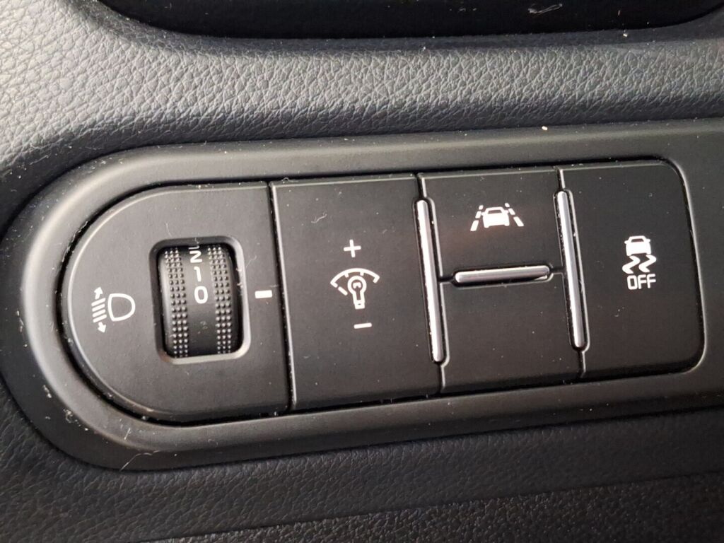 Kia Ceed 2018 Ruskea (beige)