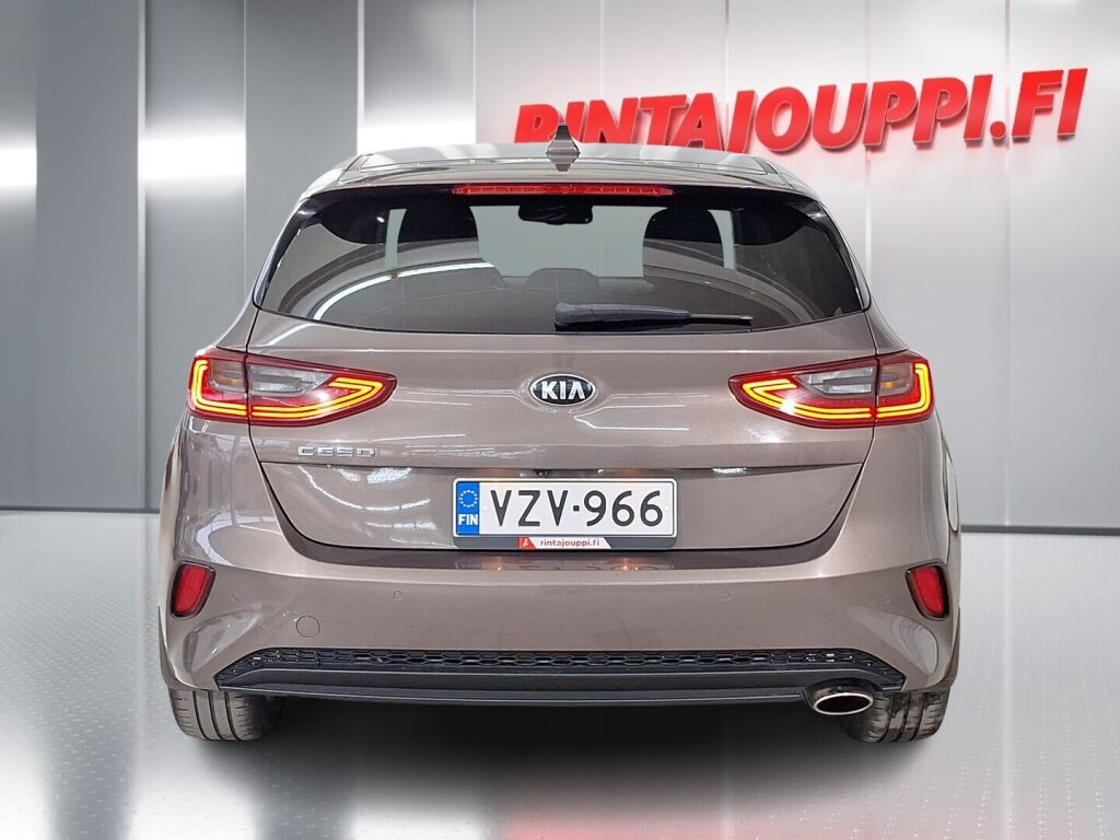 Kia Ceed 2018 Ruskea (beige)