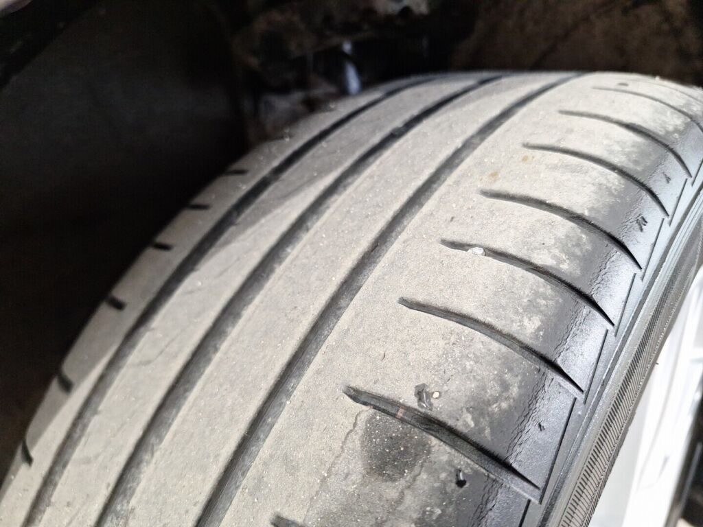 Kia Ceed 2018 Ruskea (beige)