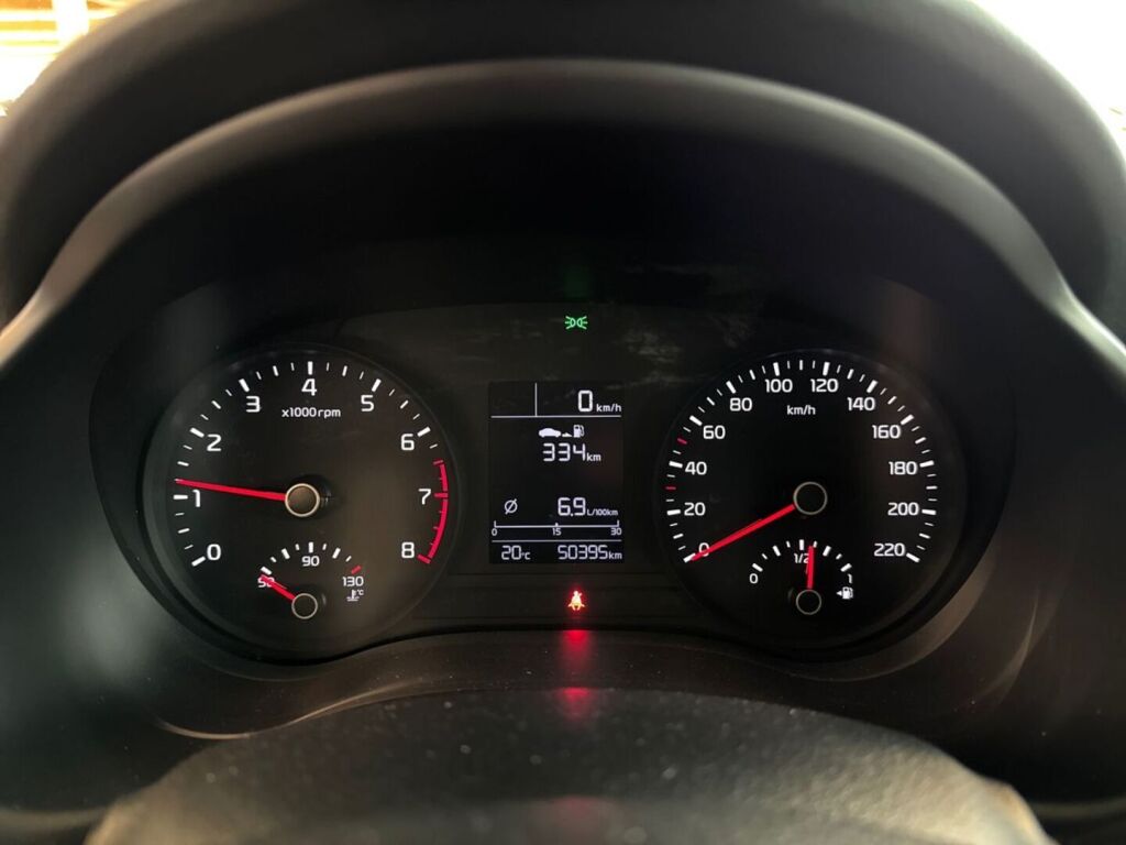Kia Stonic 2018 Metallinhohto Harmaa