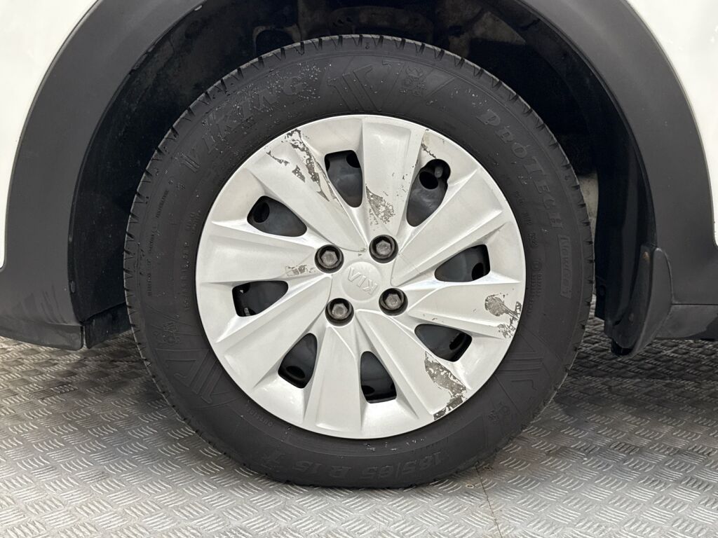 Kia Stonic 2018 Valkoinen