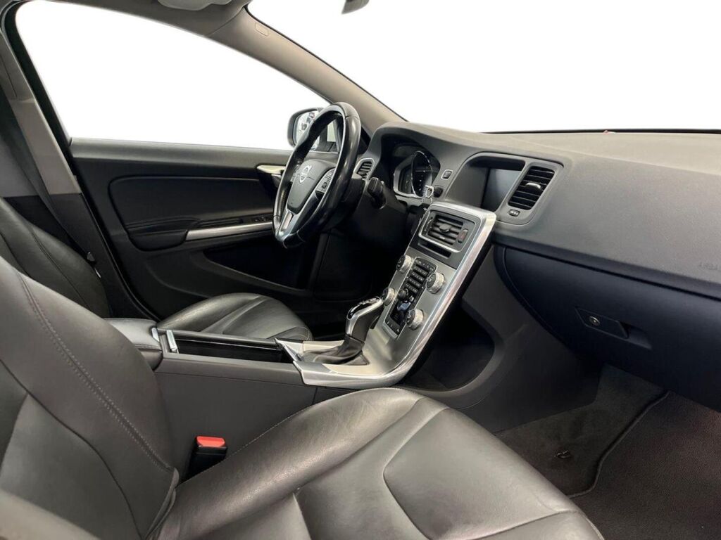Volvo S60 2018 Valkoinen