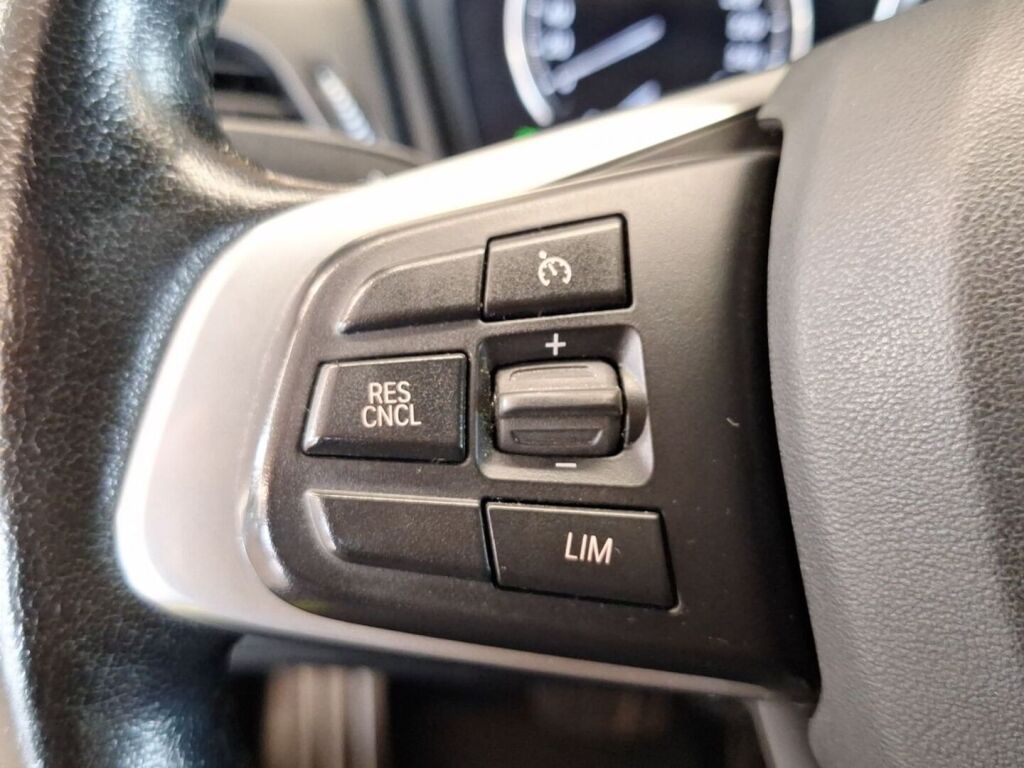 BMW 225 2018 Musta