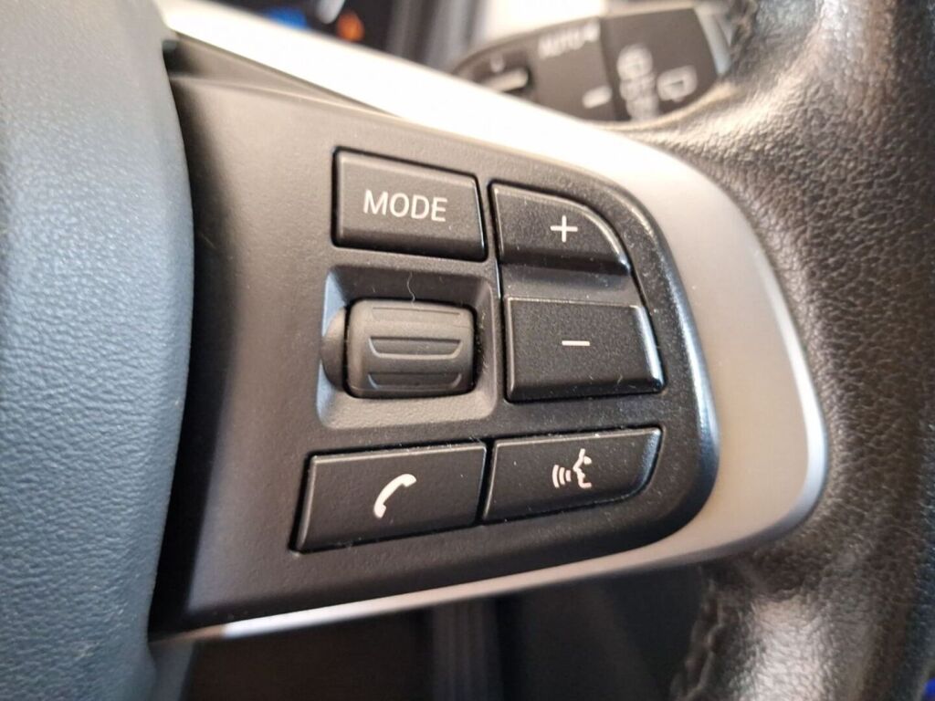 BMW 225 2018 Musta