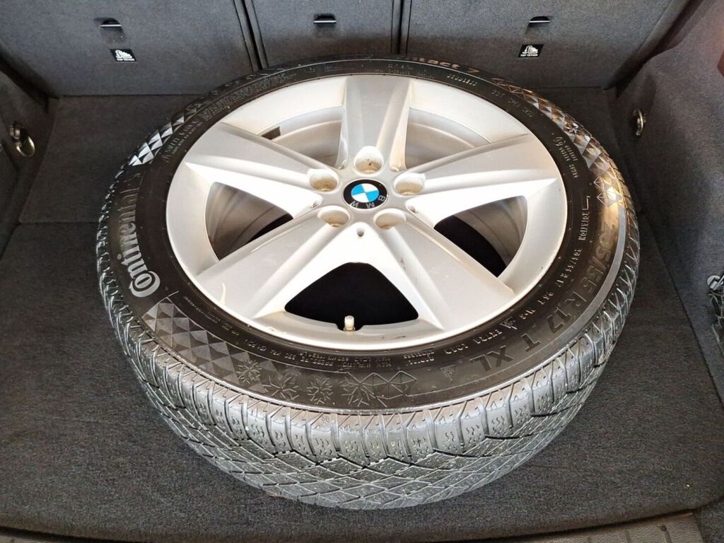 BMW 225 2018 Musta