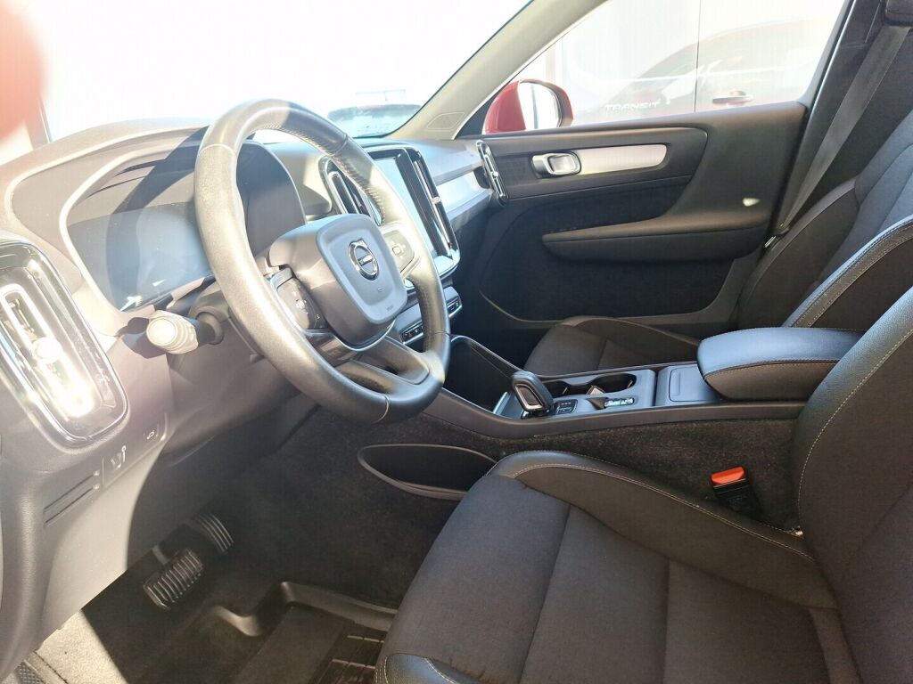 Volvo XC40 2019 Punainen