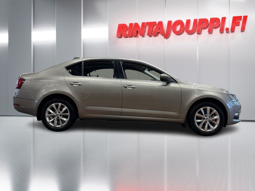 Skoda Octavia 2018 Ruskea (beige)