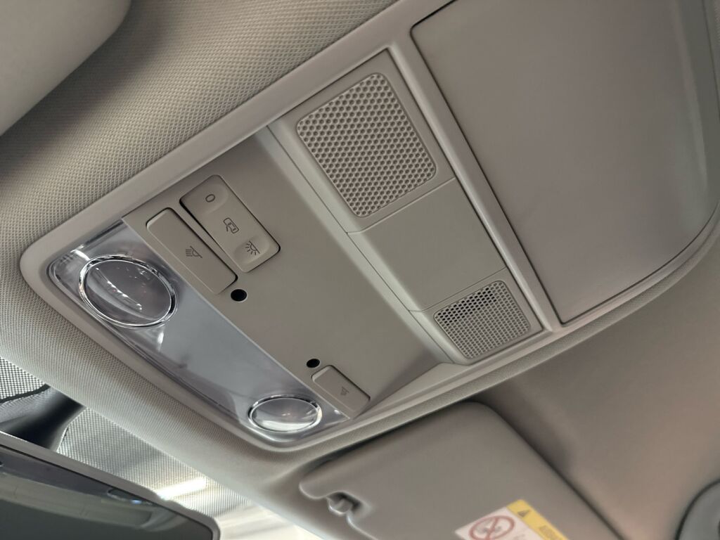 Skoda Octavia 2018 Ruskea (beige)