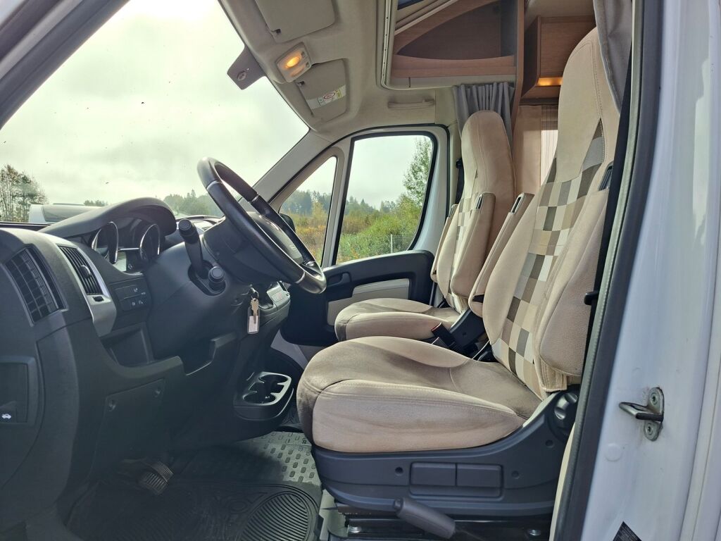 Sunlight T 67 2018 Harmaa