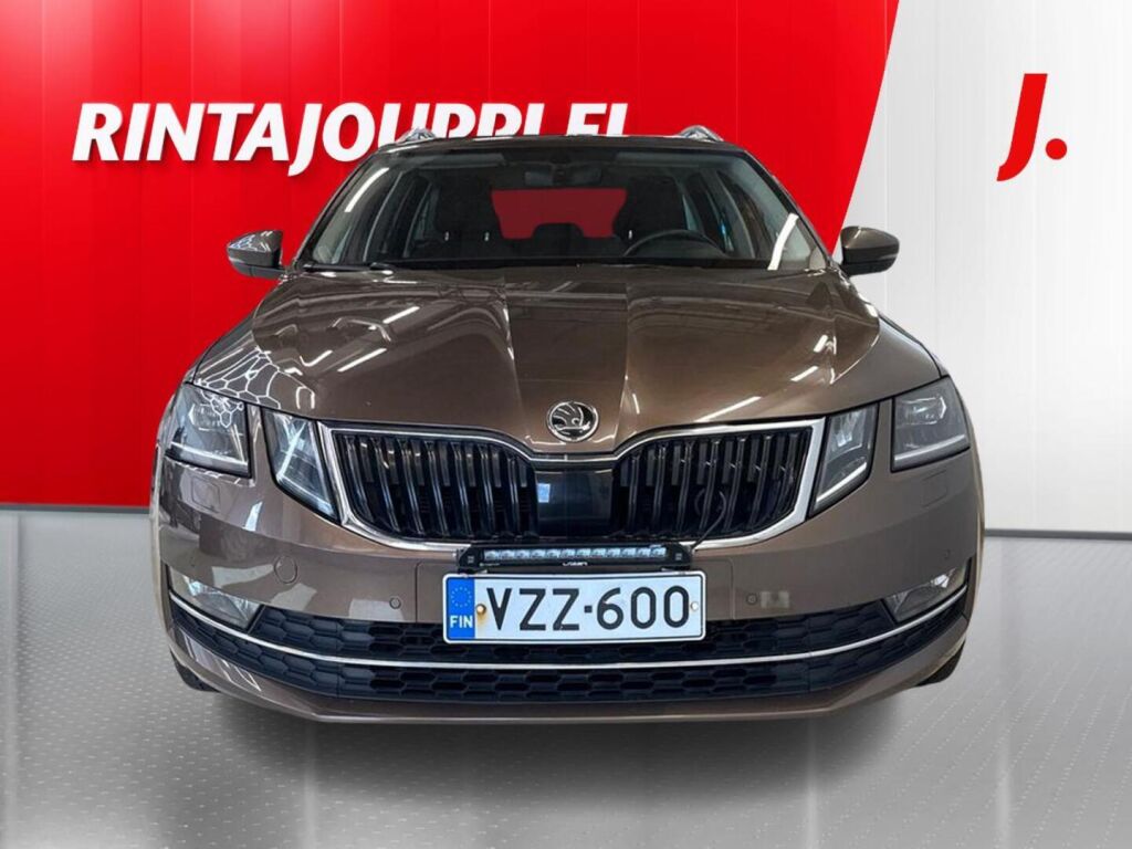 Skoda Octavia 2018 Ruskea (beige)