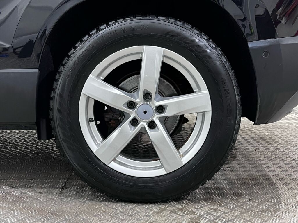 Skoda Karoq 2018 Musta