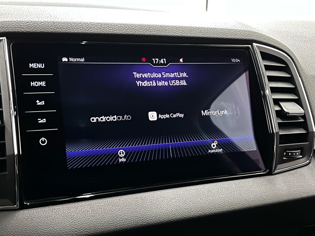 Skoda Karoq 2018 Musta