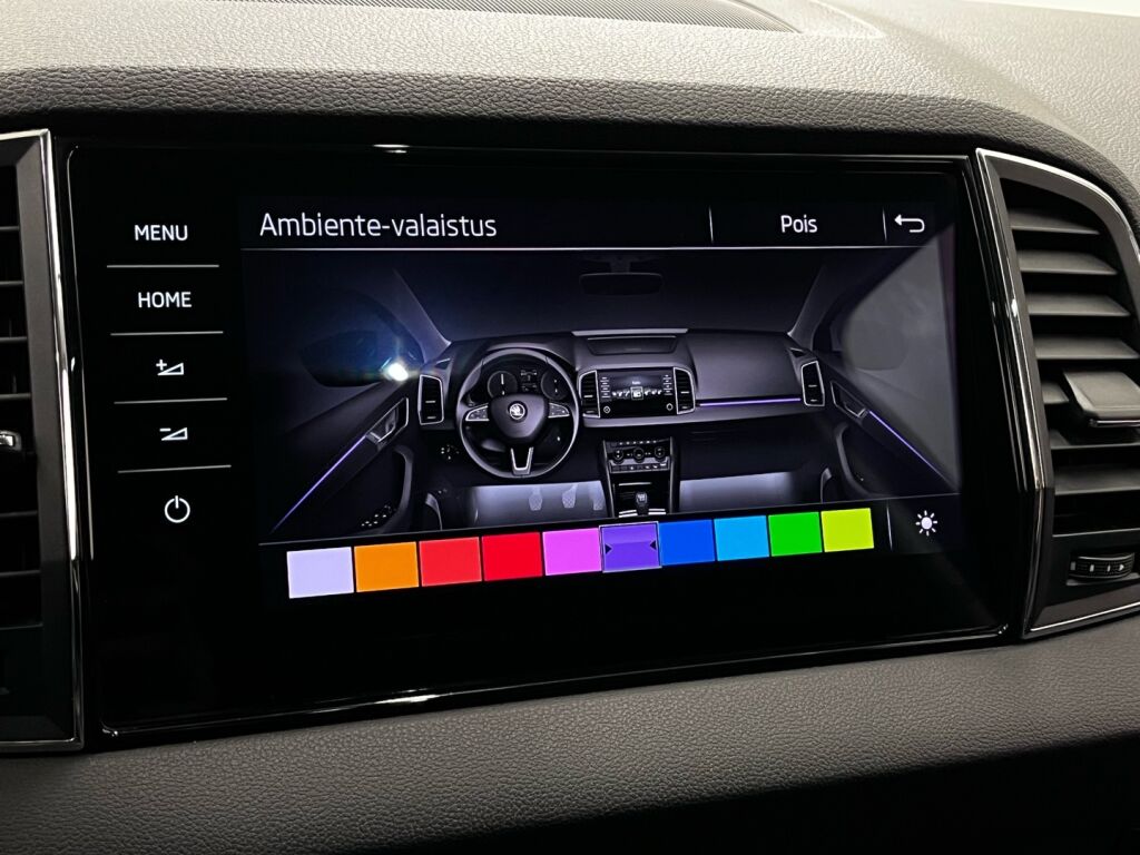 Skoda Karoq 2018 Musta