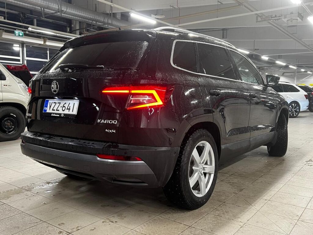 Skoda Karoq 2018 Musta