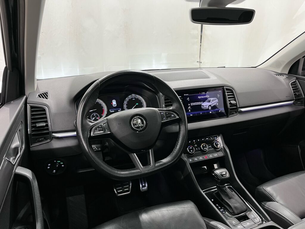 Skoda Karoq 2018 Musta