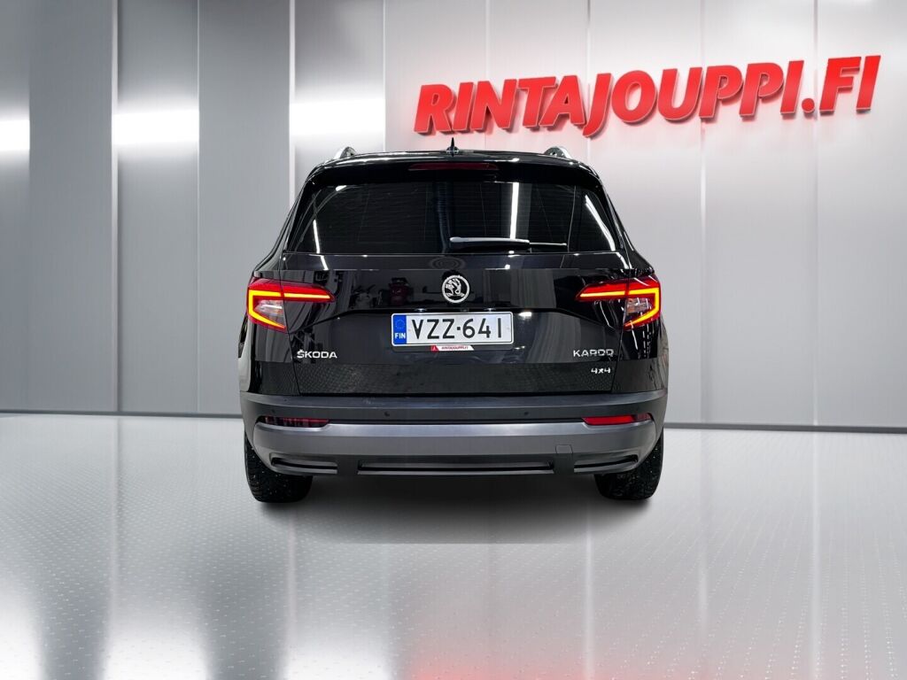 Skoda Karoq 2018 Musta