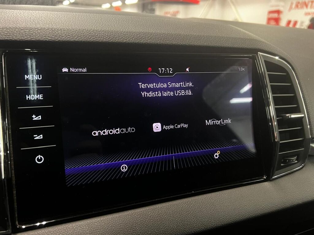 Skoda Karoq 2018 Musta