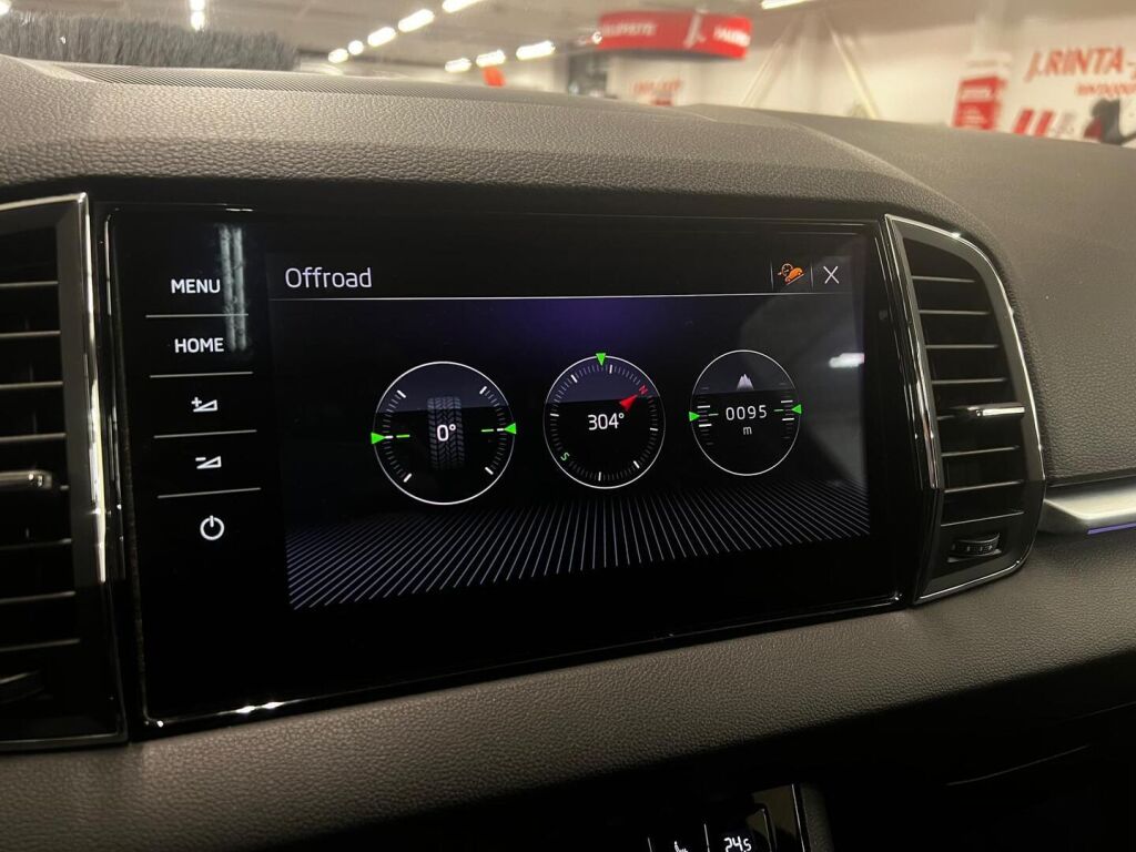 Skoda Karoq 2018 Musta