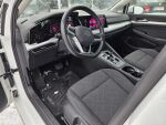 Volkswagen Golf 2024 Valkoinen