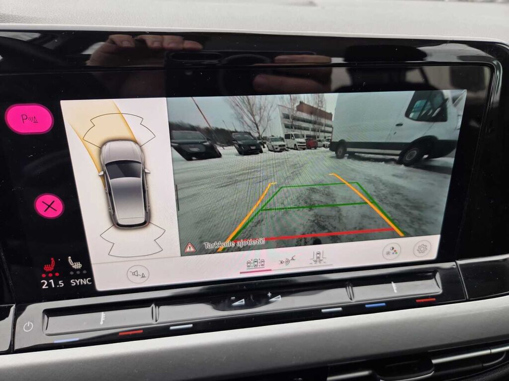 Volkswagen Golf 2024 Valkoinen