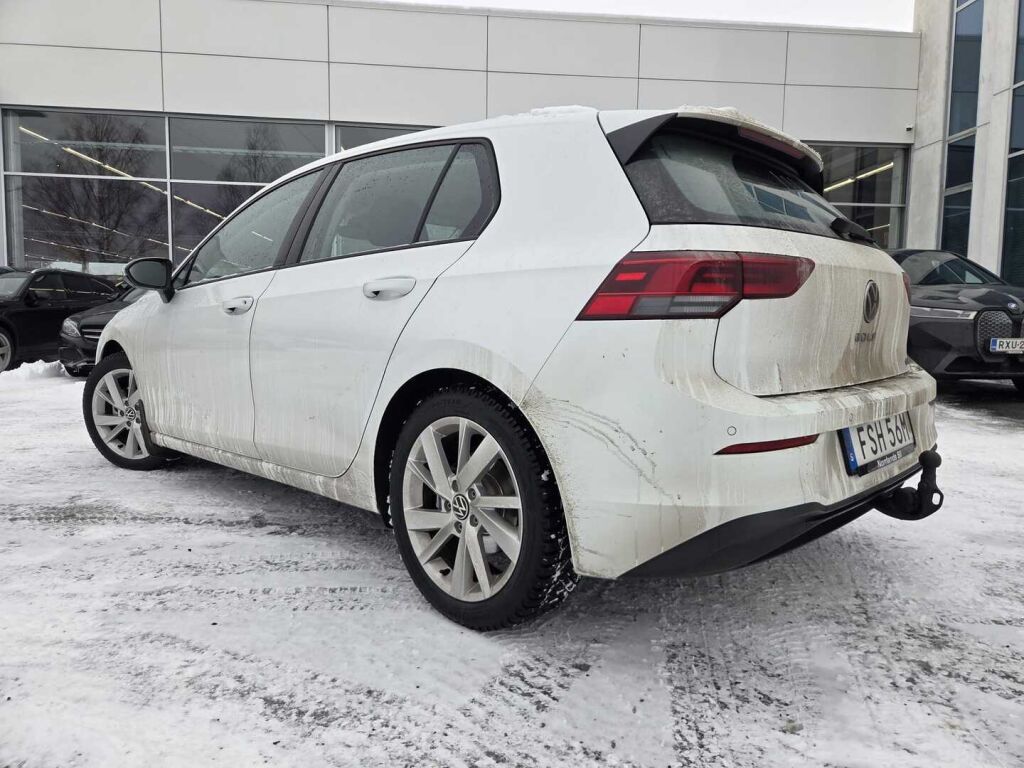 Volkswagen Golf 2024 Valkoinen