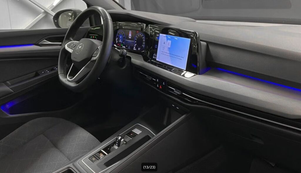 Volkswagen Golf 2024 Harmaa