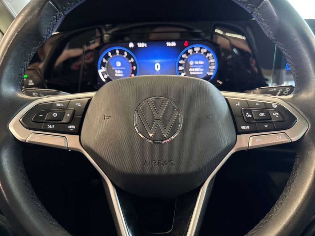 Volkswagen Golf 2024 Harmaa