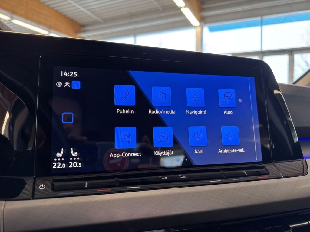 Volkswagen Golf 2024 Harmaa