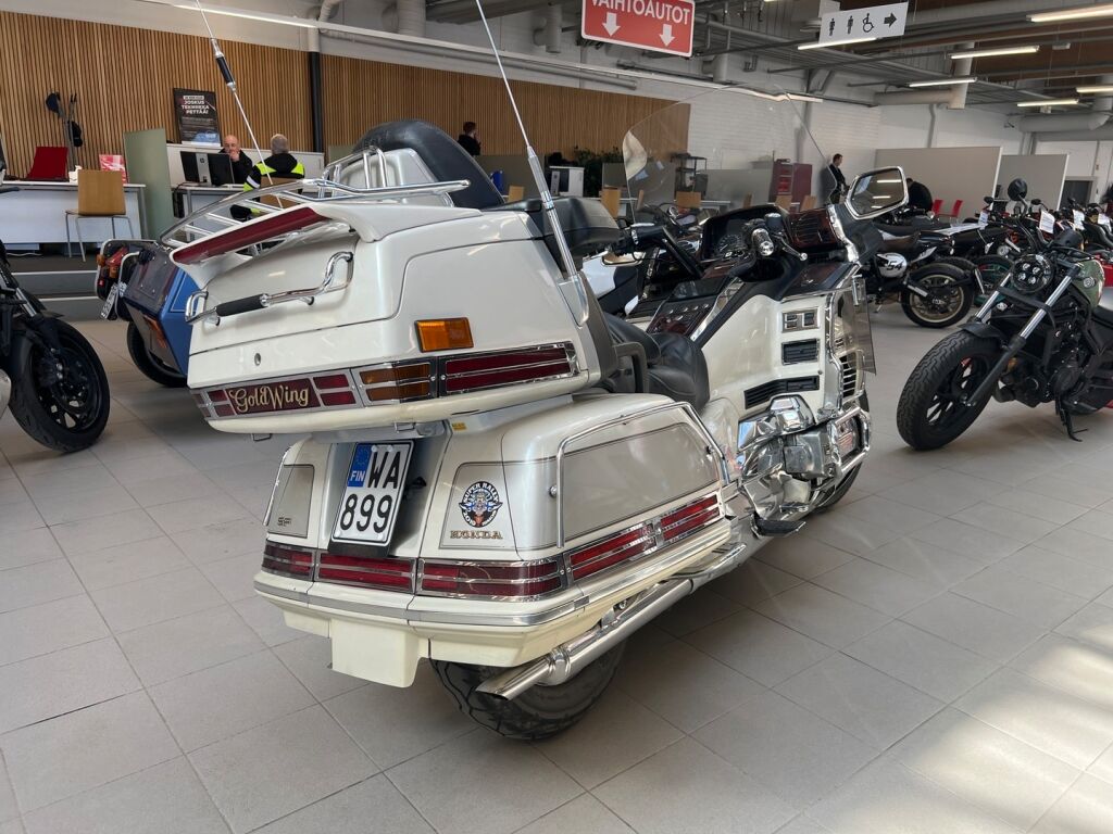 Honda GL 1990 Ruskea (beige)