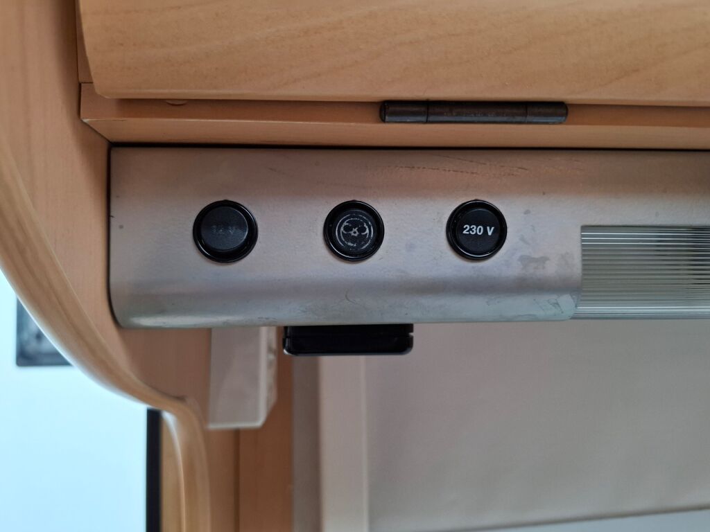 Fendt Saphir 2000 Valkoinen