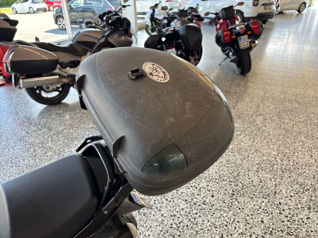 Suzuki GSF 2007 Musta