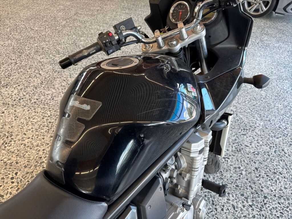 Suzuki GSF 2007 Musta