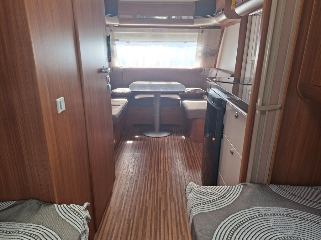 Adria Adora 2013 Valkoinen