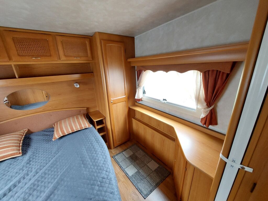 Cabby Cisium 2002 Valkoinen