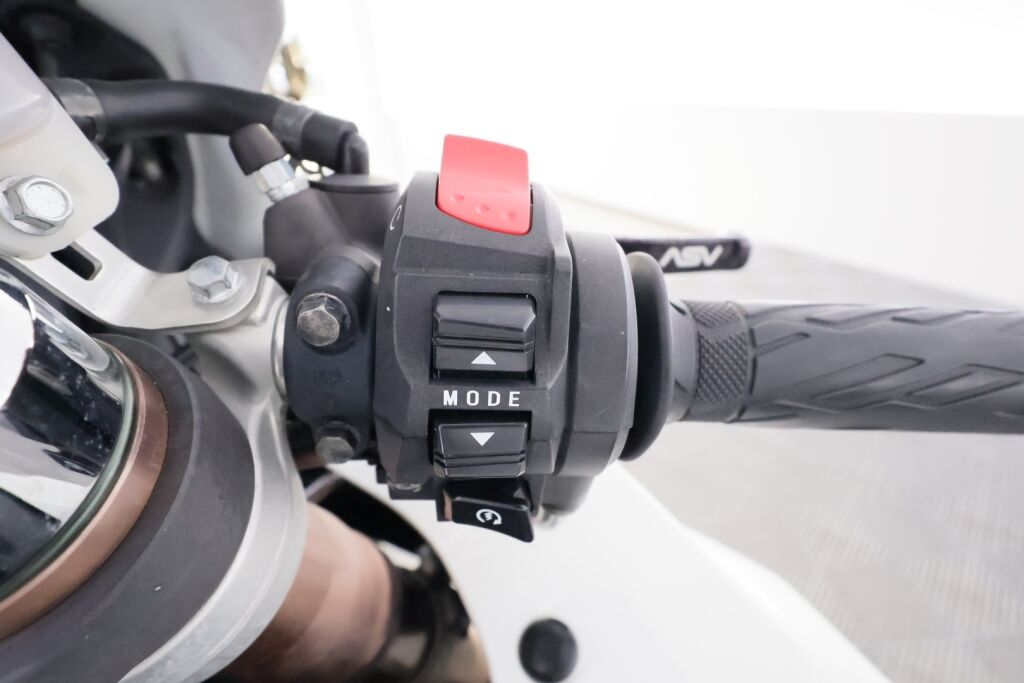 Suzuki GSX-R 2007 Musta