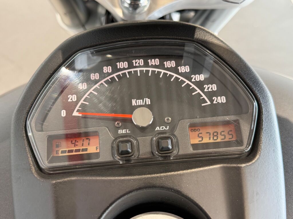 Suzuki INTRUDER 2007 Musta