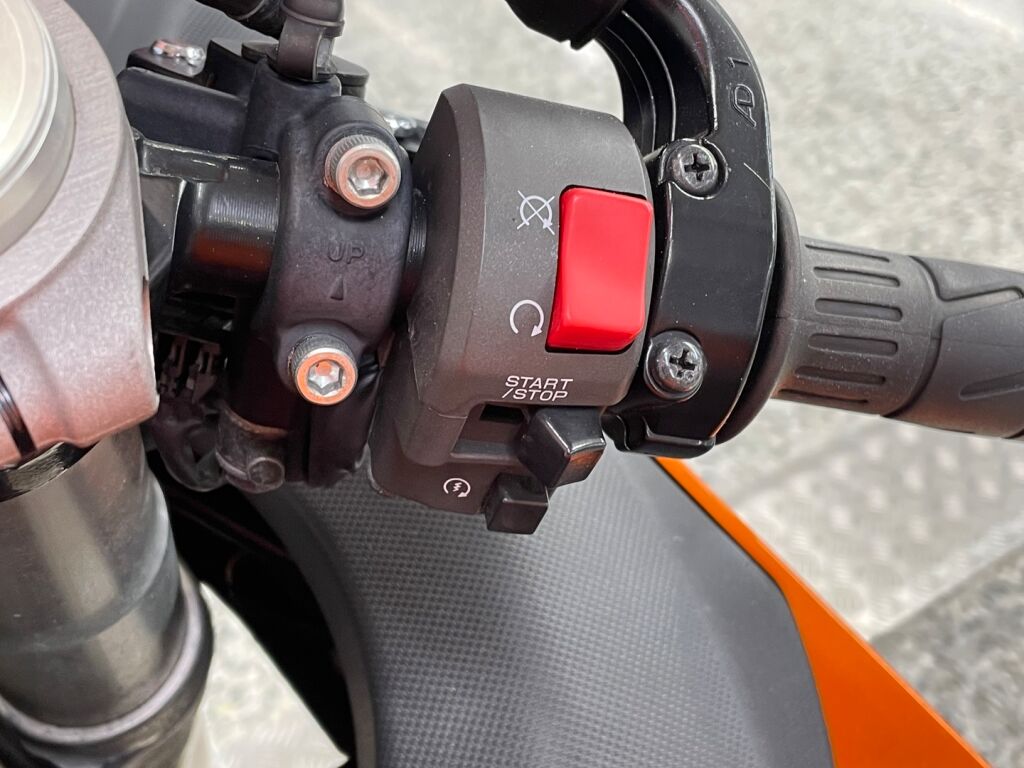 Kawasaki ZX-6R 2008 Oranssi