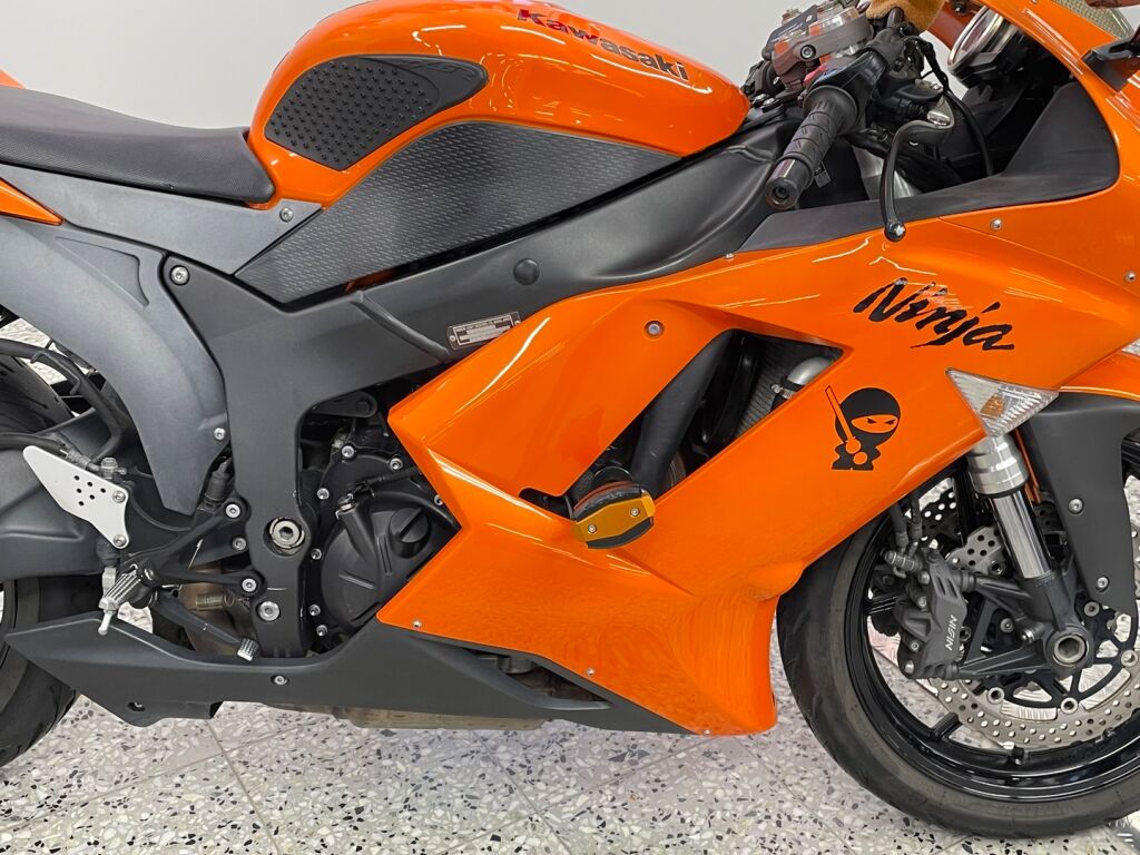 Kawasaki ZX-6R 2008 Oranssi